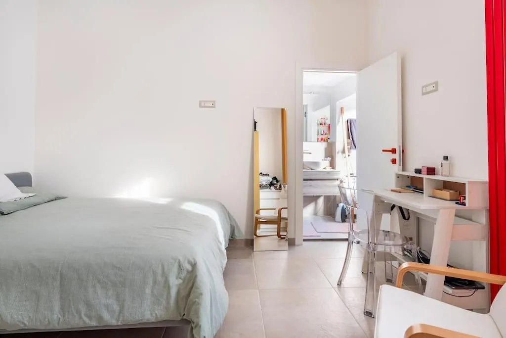 Happy Shared Apartment Napels 0*,  Italië