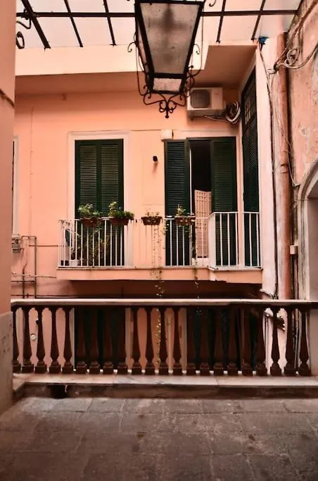 Gasthuis Happy Shared Apartment Napels
