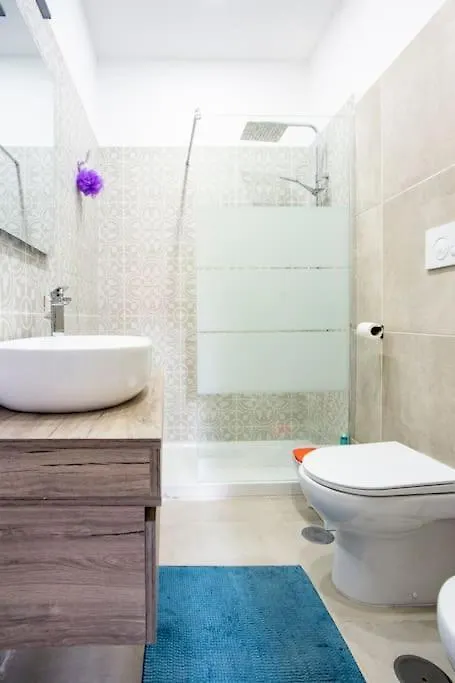 Happy Shared Apartment Napels Italië