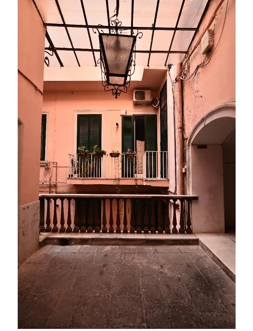 Happy Shared Apartment Napels Italië