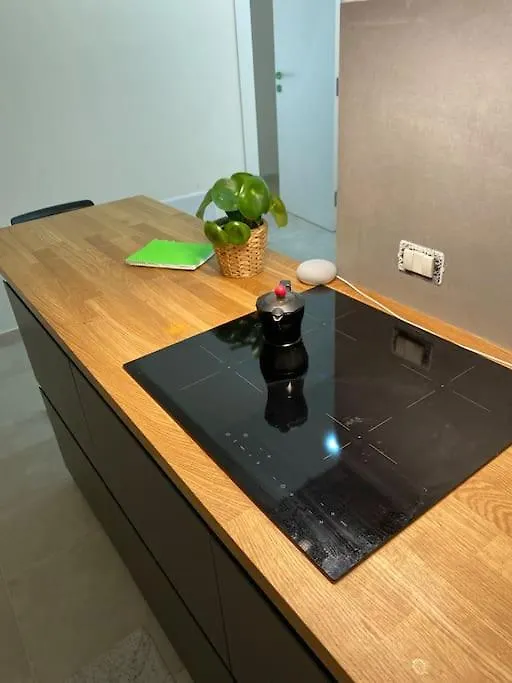 Happy Shared Apartment Naples