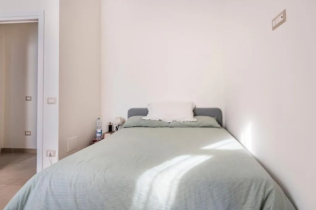 Happy Shared Apartment Naples Guest house