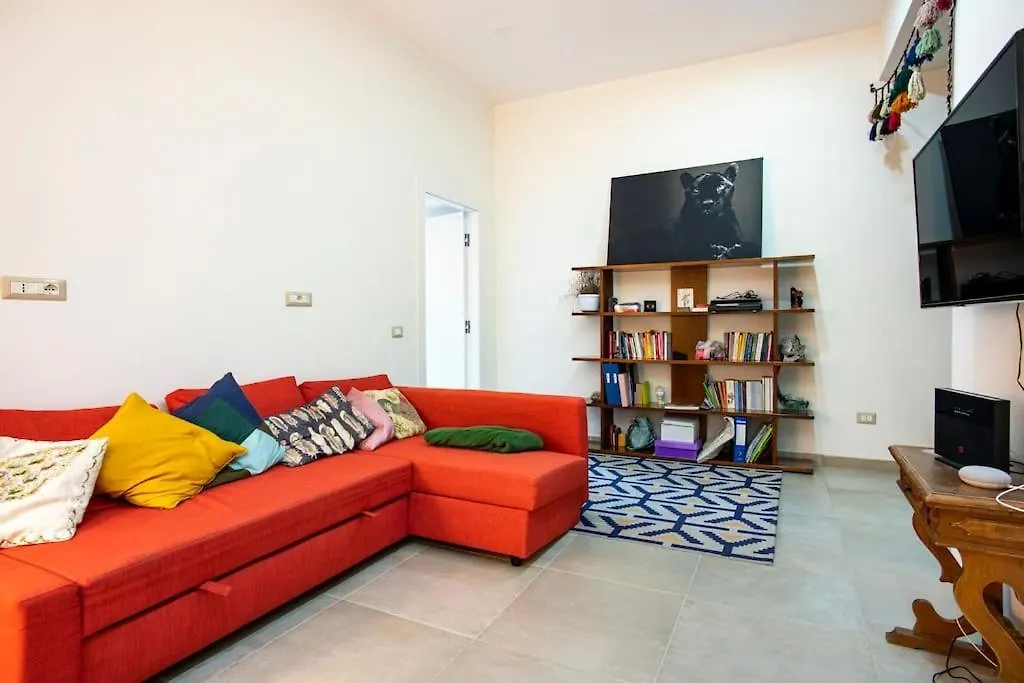 Happy Shared Apartment Naples Italy