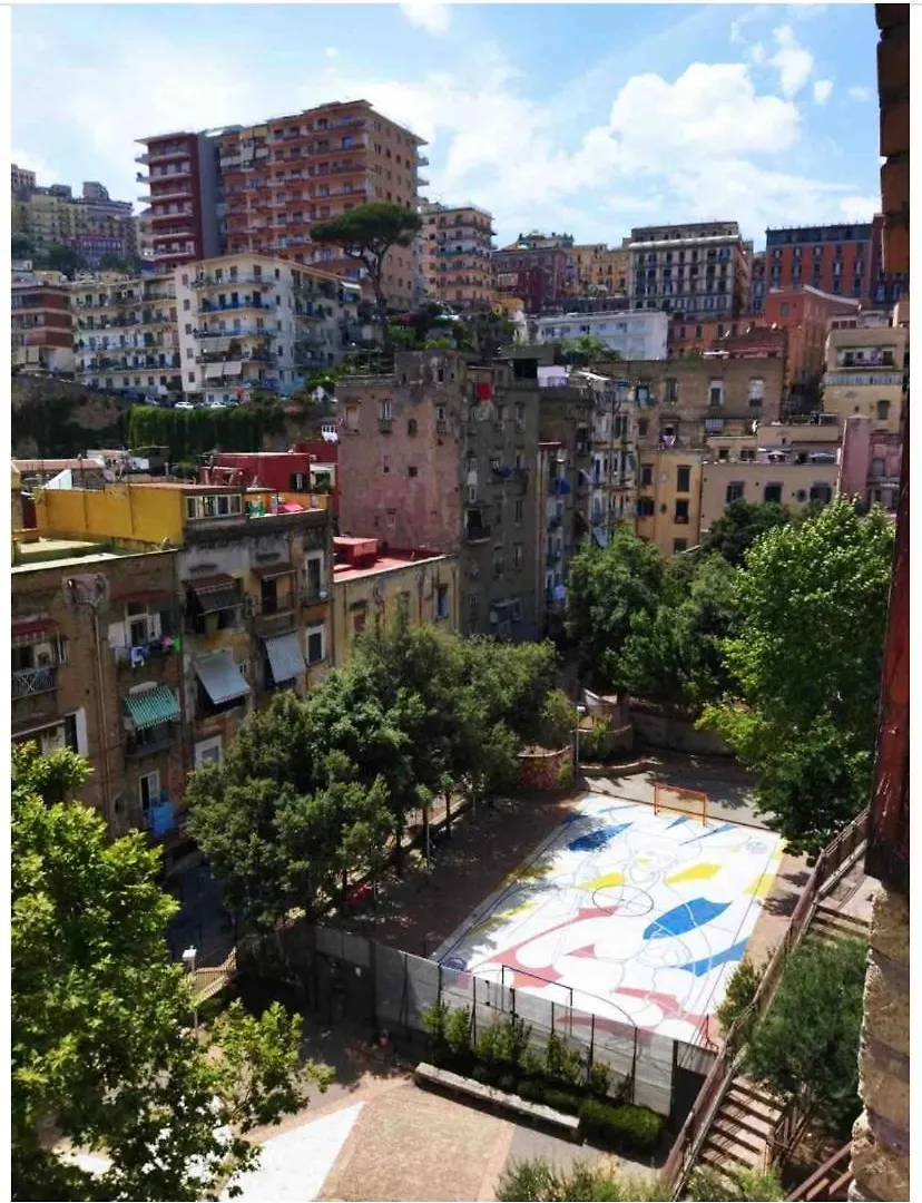 Happy Shared Apartment Naples