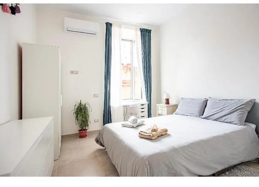 Happy Shared Apartment Naples 0*,