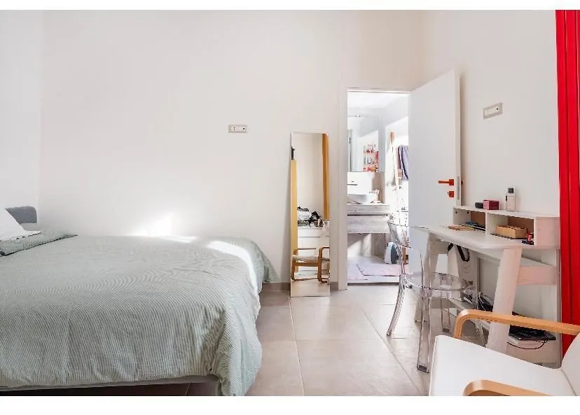 Happy Shared Apartment Naples Italy