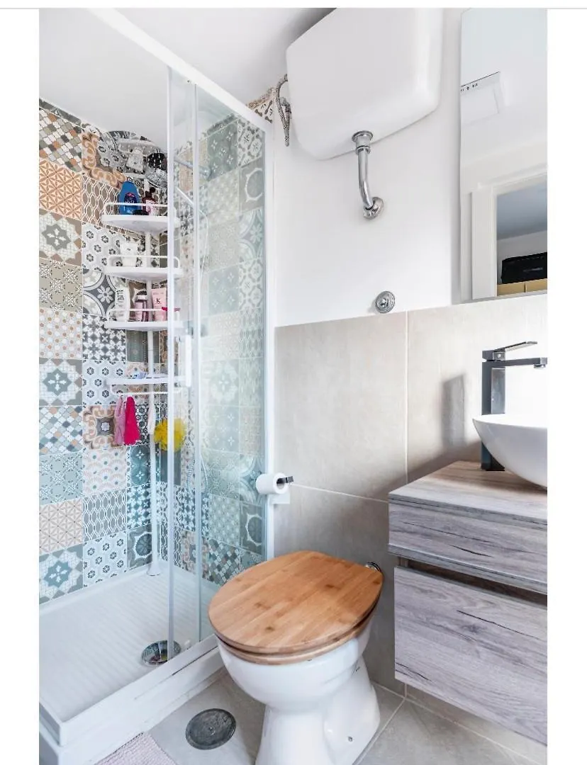 Guest house Happy Shared Apartment Naples Italy